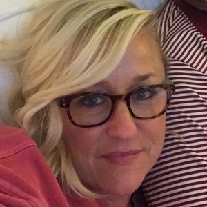 Meet your Posher, Leanna